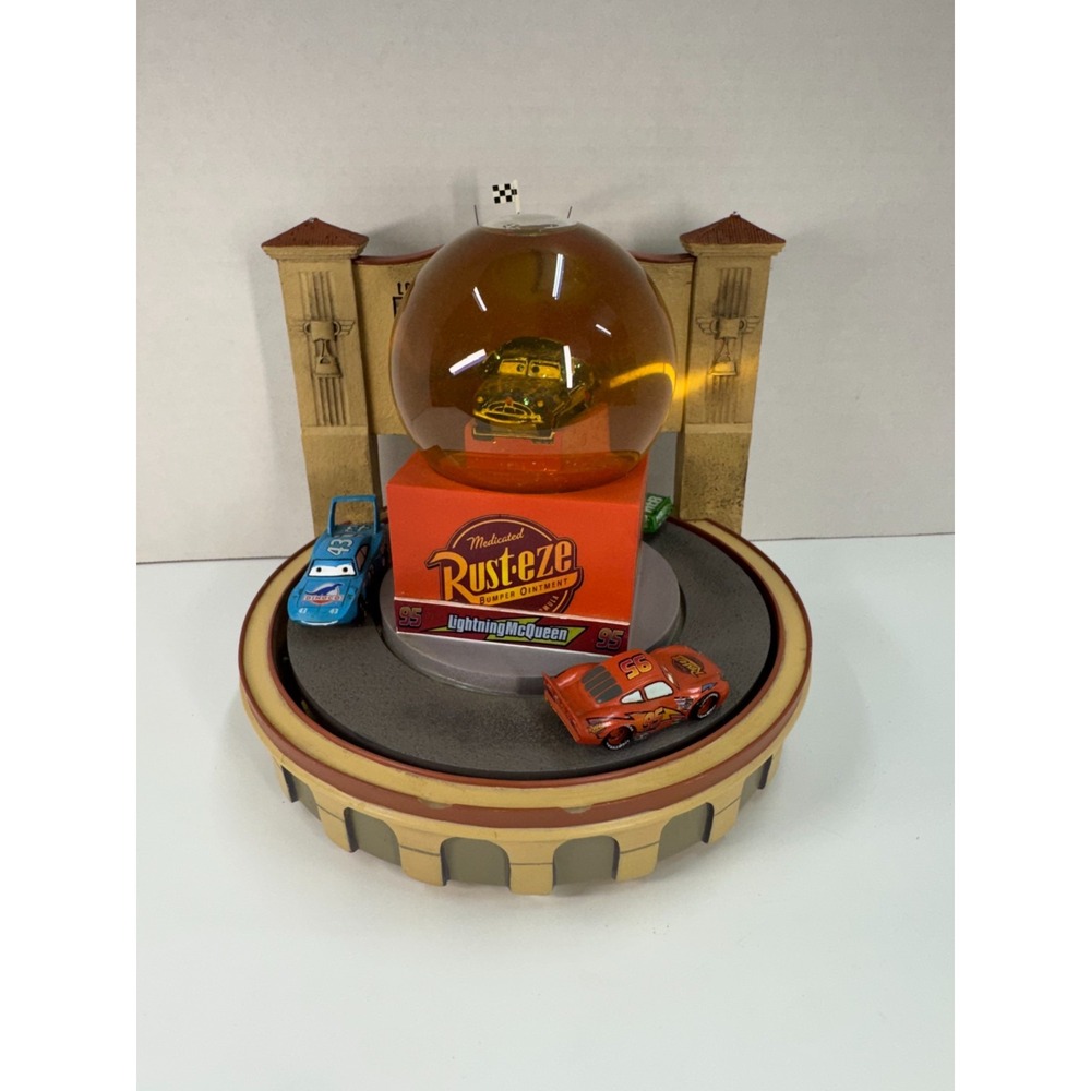 Disney Cars Los Angeles CA Speedway Lightning McQueen Hudson Hornet Snow Globe